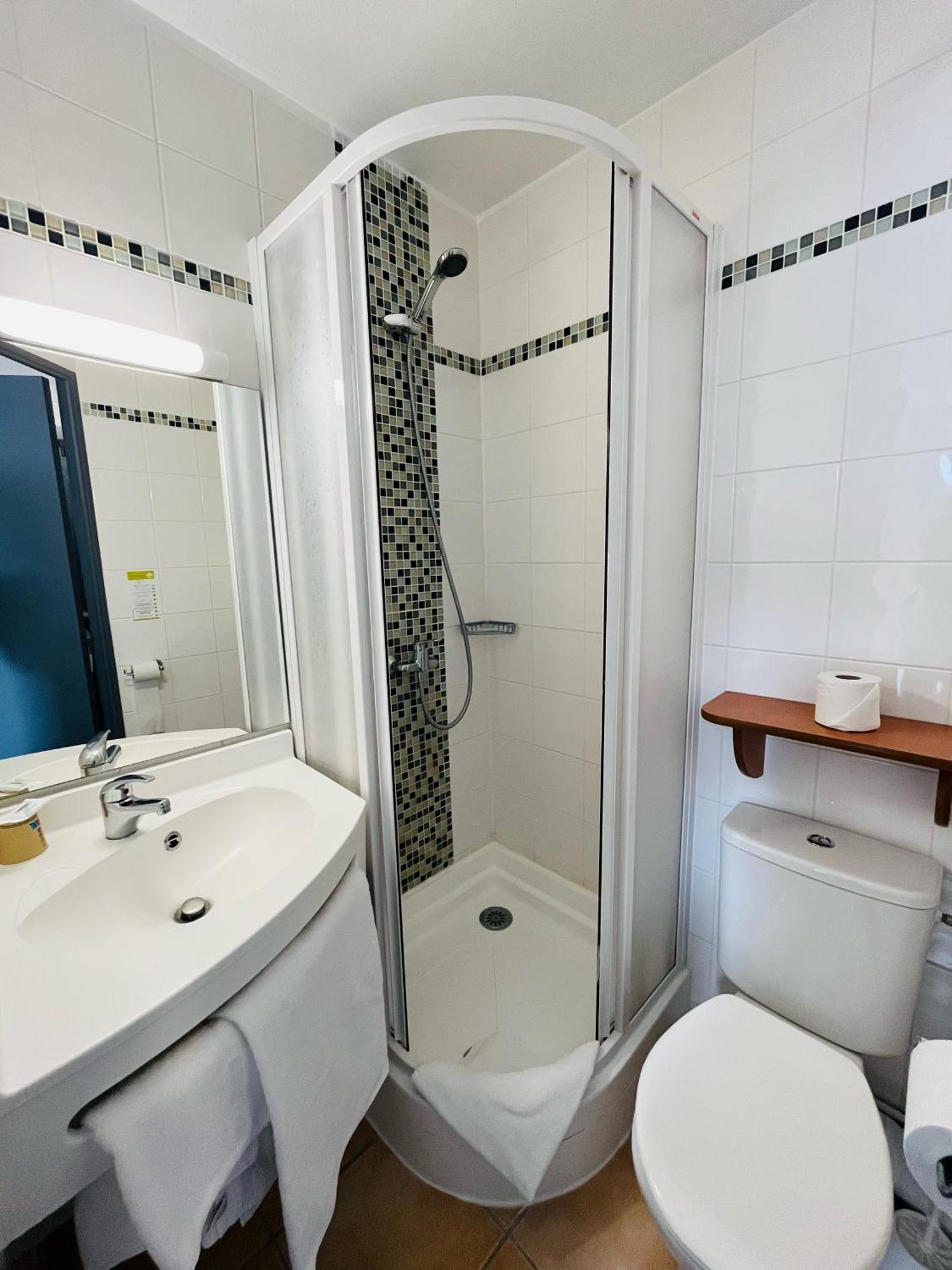 The Originals City, Hotel Novella Confort, Nantes Est Carquefou Kültér fotó
