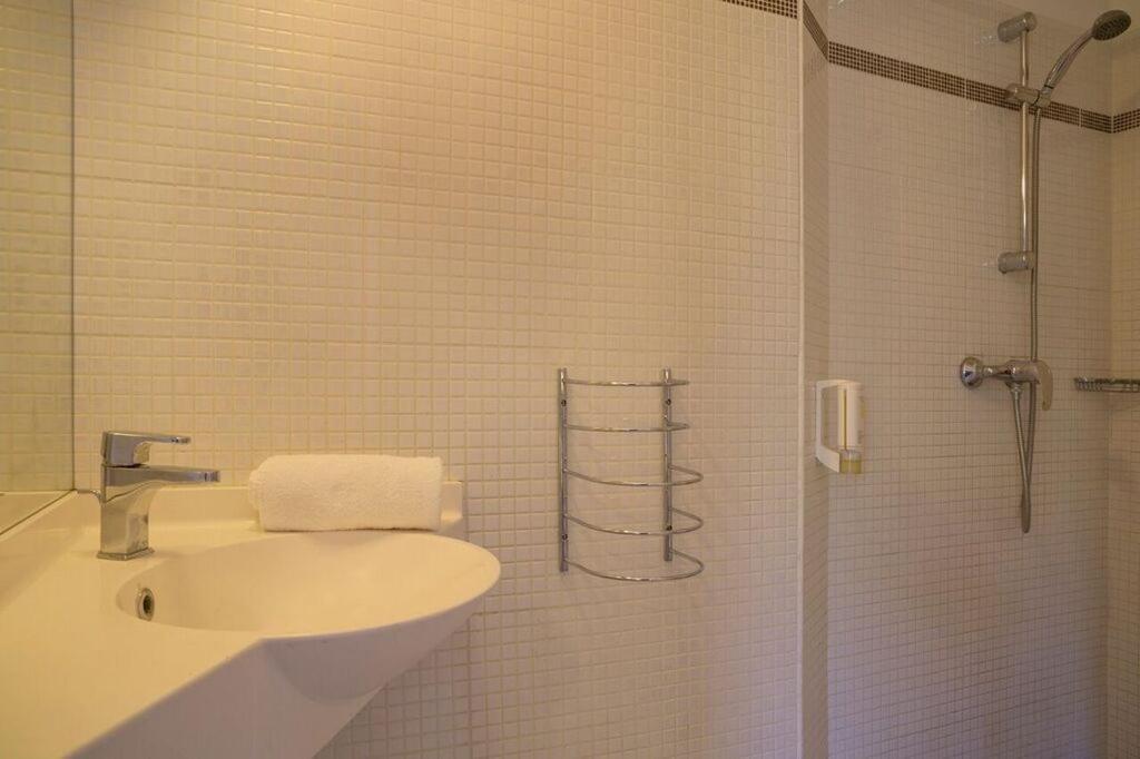 The Originals City, Hotel Novella Confort, Nantes Est Carquefou Kültér fotó