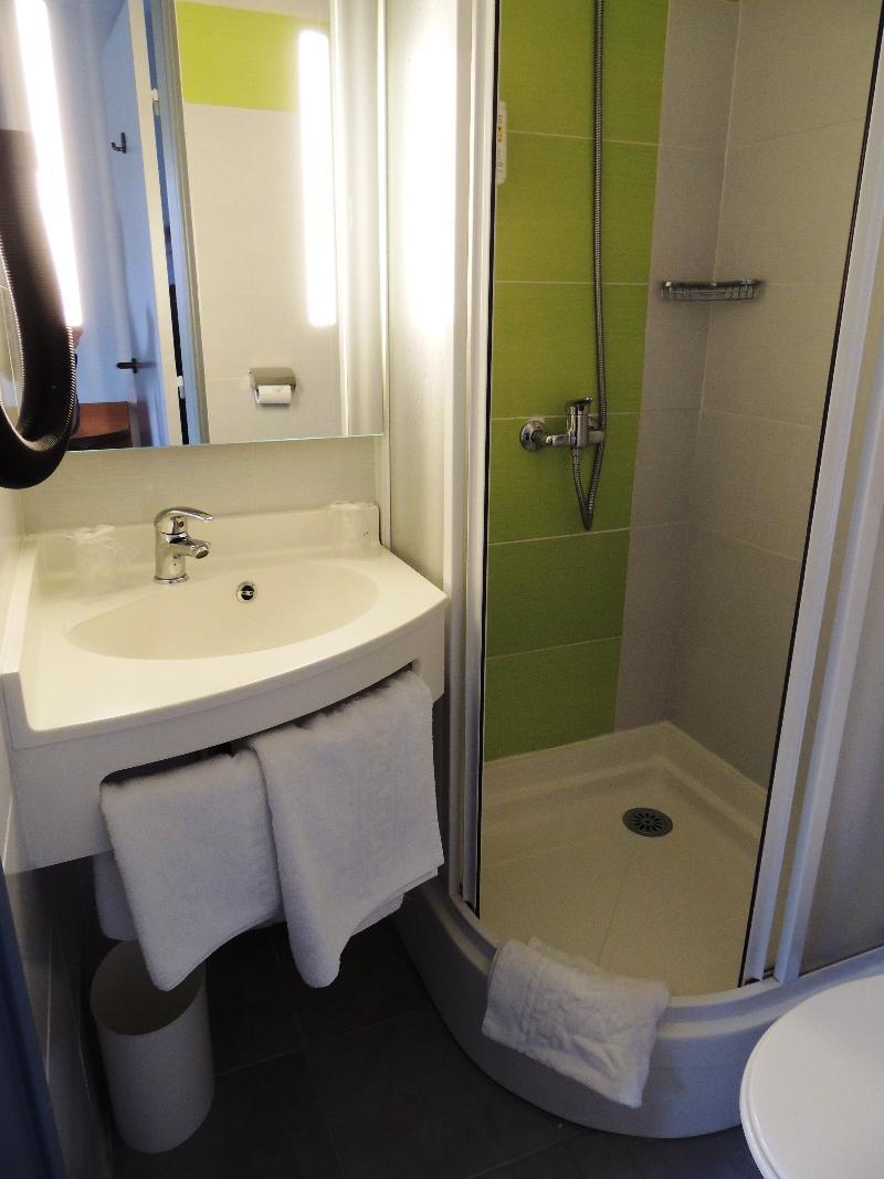 The Originals City, Hotel Novella Confort, Nantes Est Carquefou Kültér fotó