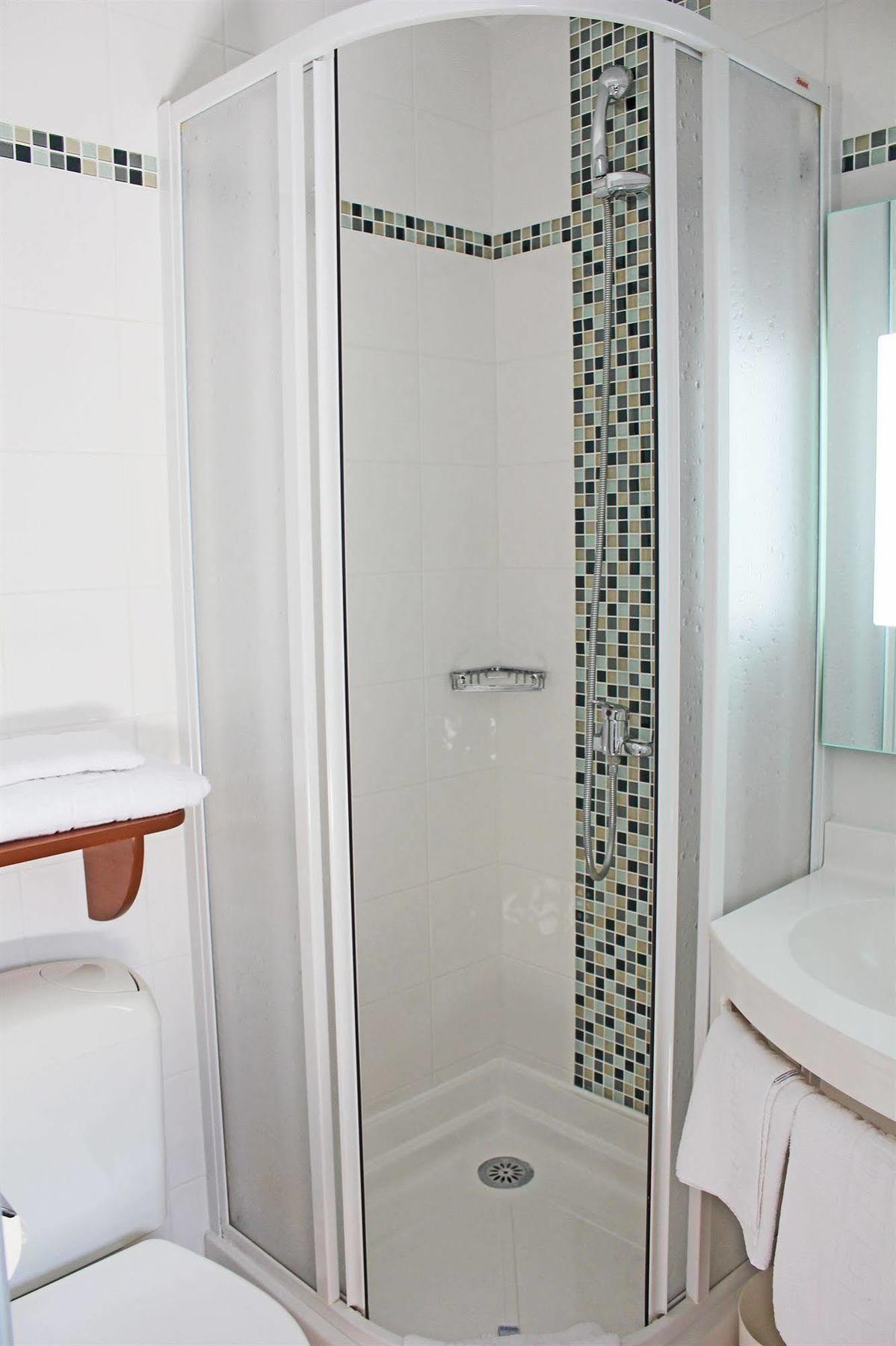 The Originals City, Hotel Novella Confort, Nantes Est Carquefou Kültér fotó