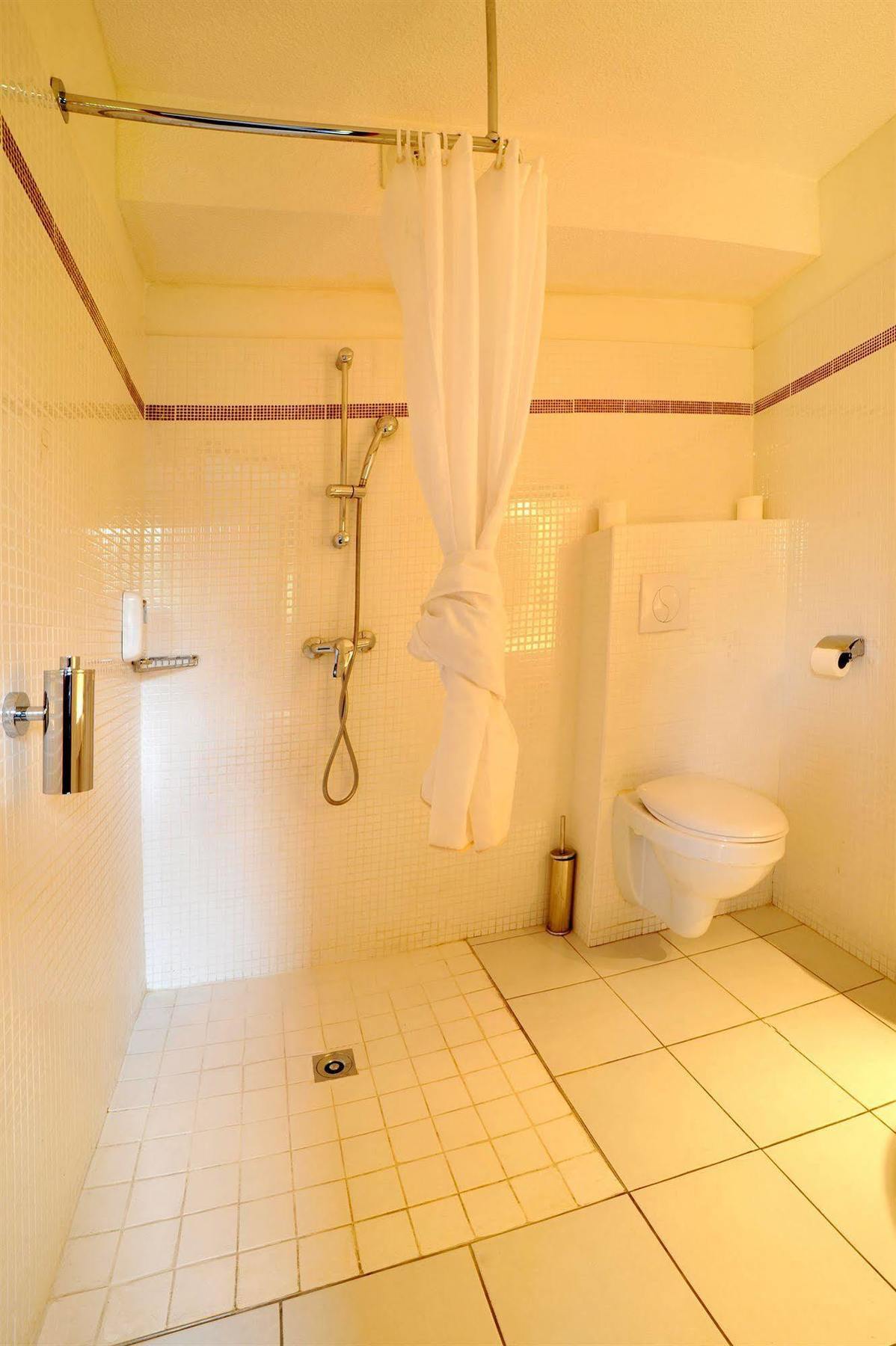 The Originals City, Hotel Novella Confort, Nantes Est Carquefou Kültér fotó