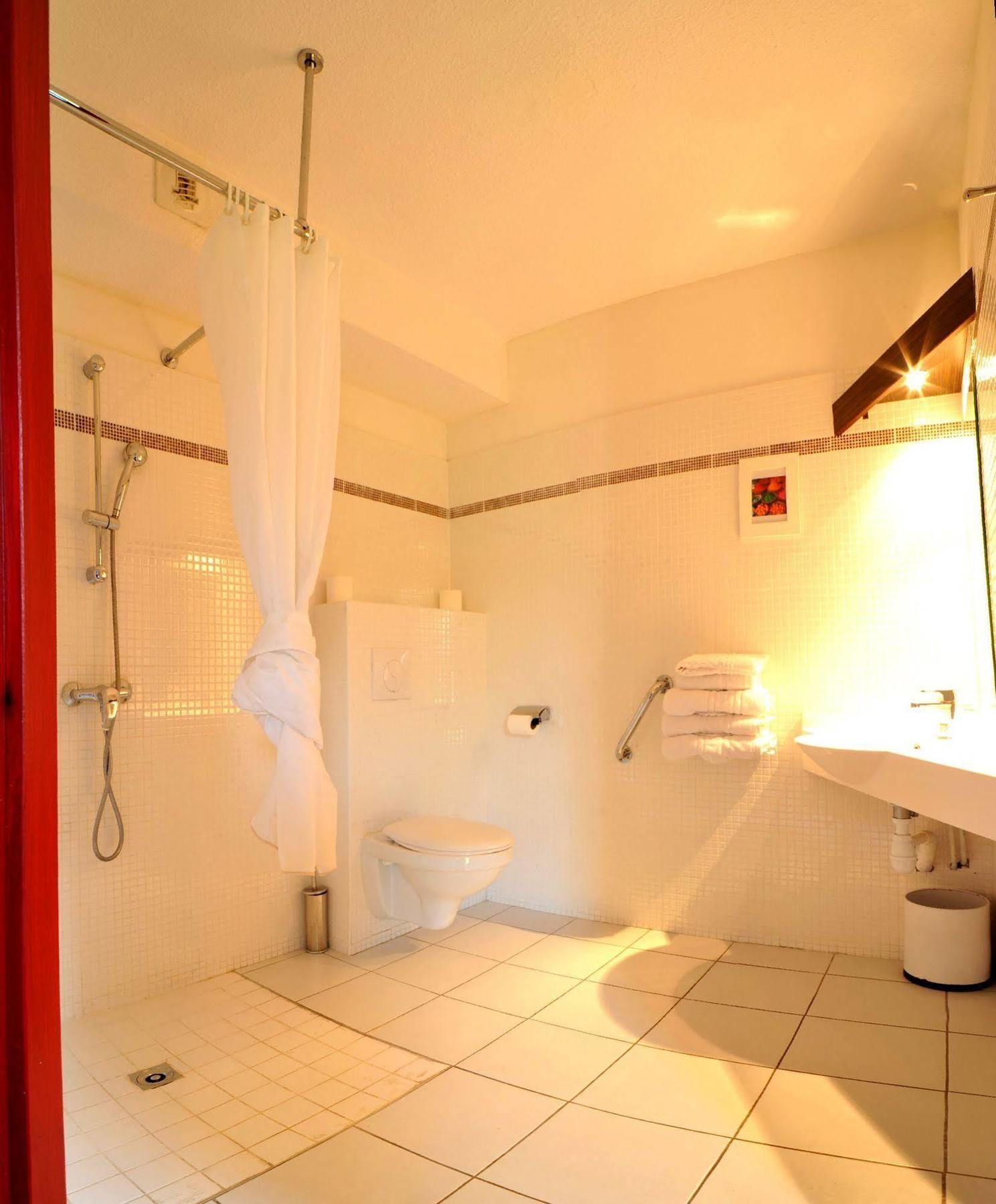 The Originals City, Hotel Novella Confort, Nantes Est Carquefou Kültér fotó